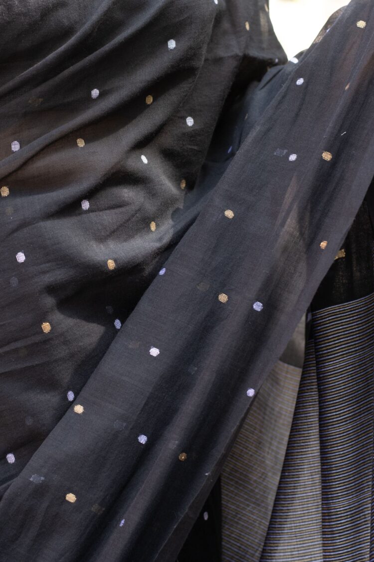 Black Multibuta Cotton Jamdani Saree - Image 3