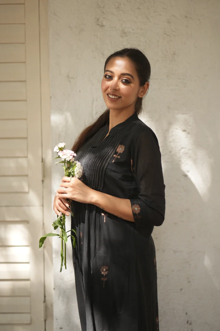 Black Handwoven Cotton Jamdani Dress - Image 5