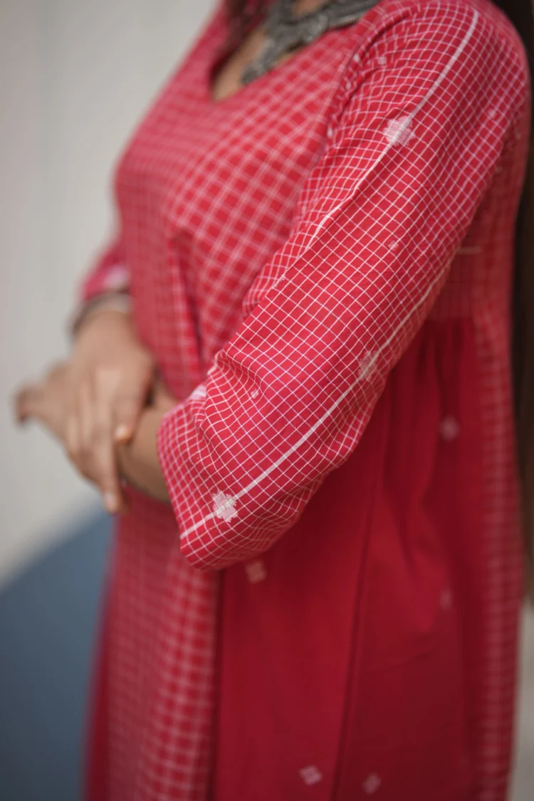 Red Handwoven Cotton Jamdani Dress - Image 4