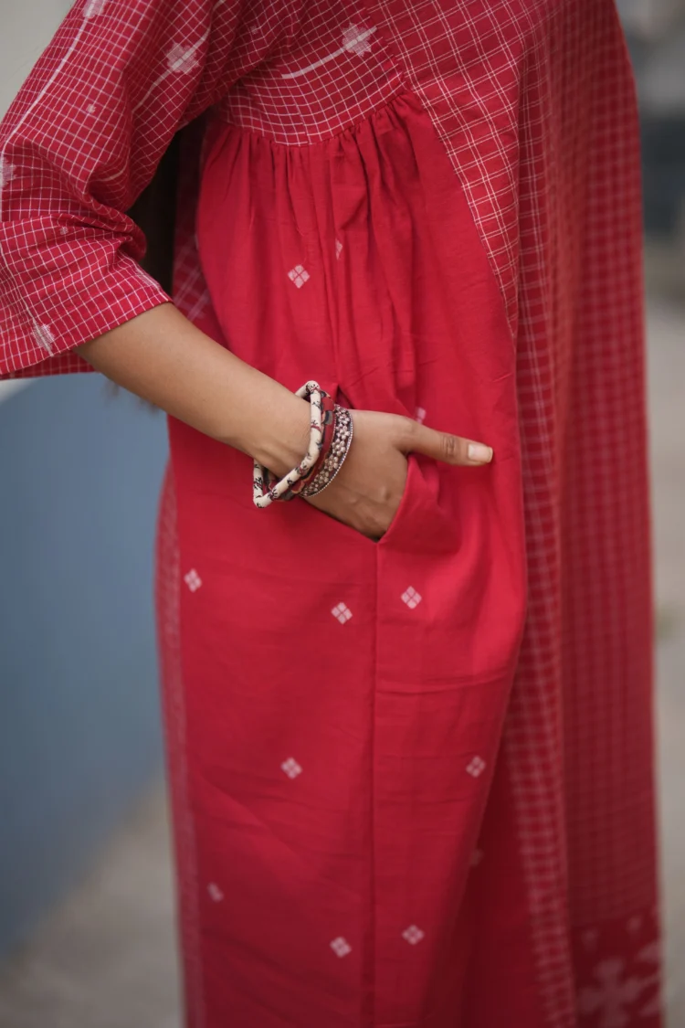 Red Handwoven Cotton Jamdani Dress - Image 2