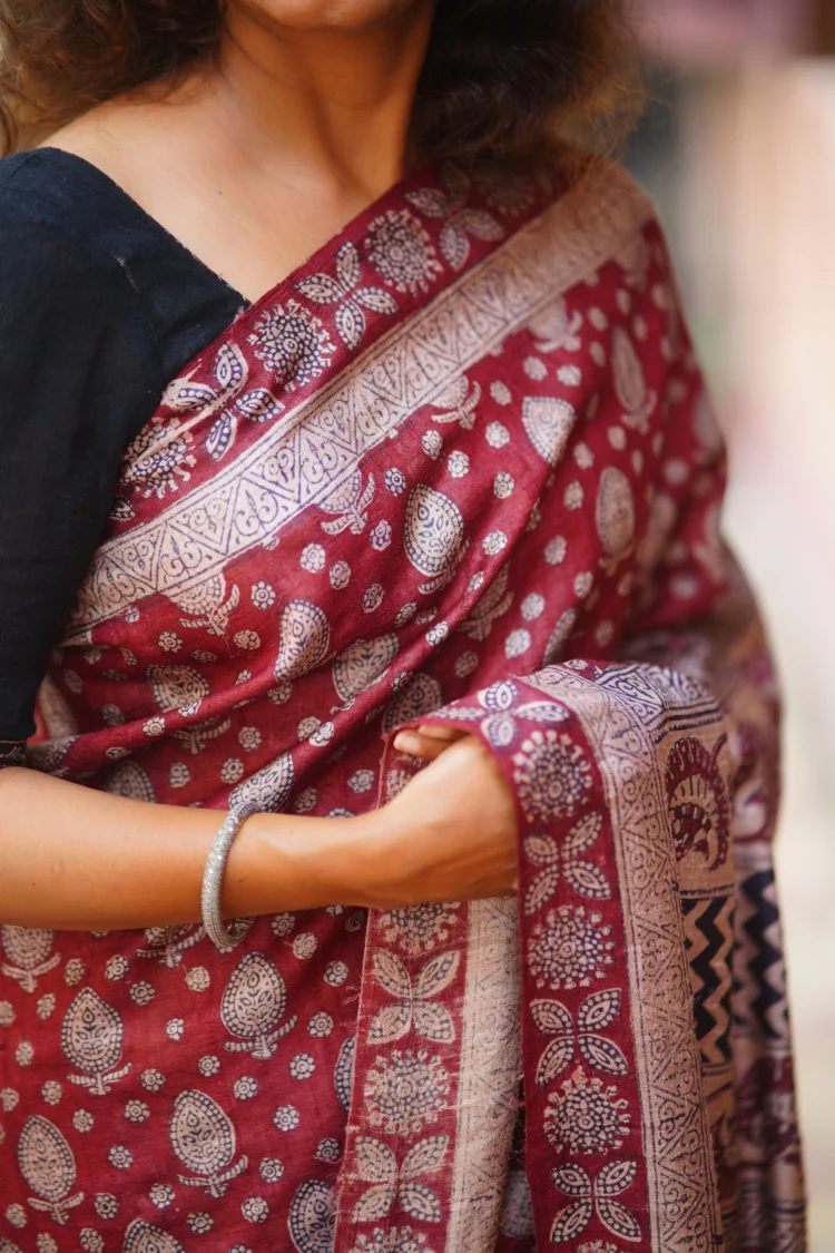 Maroon small buta Tasar saree with Bagh Print - Image 5