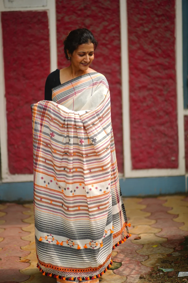 Off White Kala Cotton  Saree with  Maroon Black Yellow Stripe - Image 5