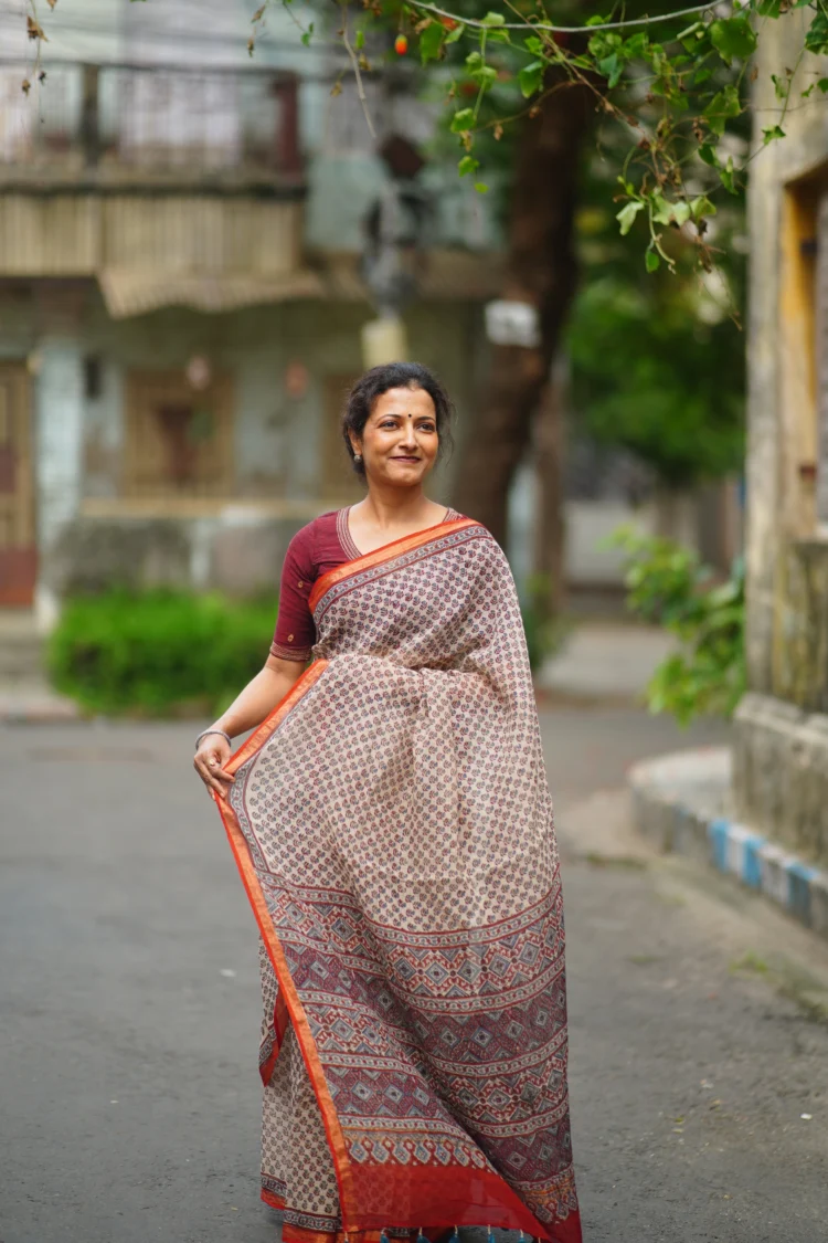 Kota Saree in Ajrakh print with Floral Motif - Image 2