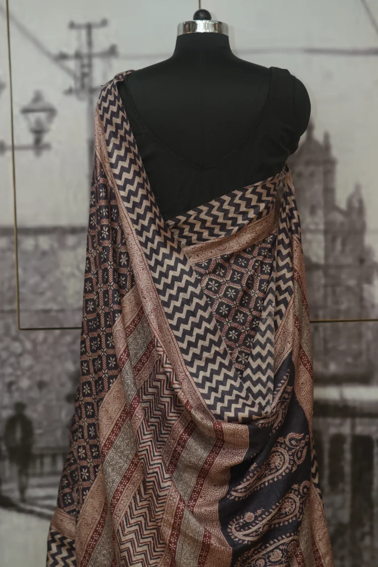 Black Bagh Hand-Block printed Tasar Saree - Image 2
