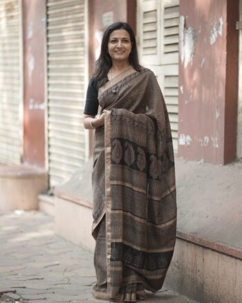 Grey Maheshwari saree with traditional Bagh hand block print