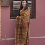 Authentic Chrome Yellow Maheshwari Bagh print saree by Avoran