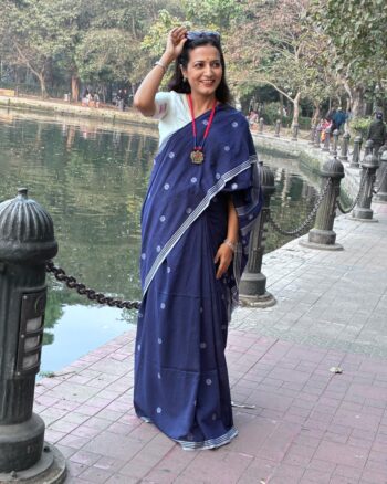 Blue cotton Jamdani saree with floral buta