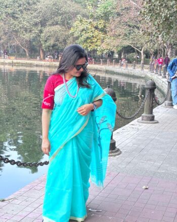 Sea green bird motif in pallu handwoven jamdani saree